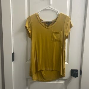 Mustard yellow tee shirt